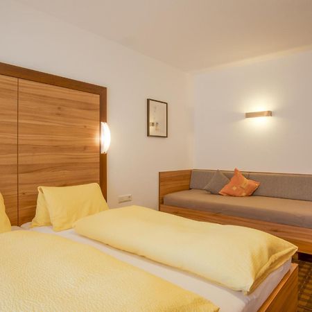 Apart Mado Langenfeld Exterior photo