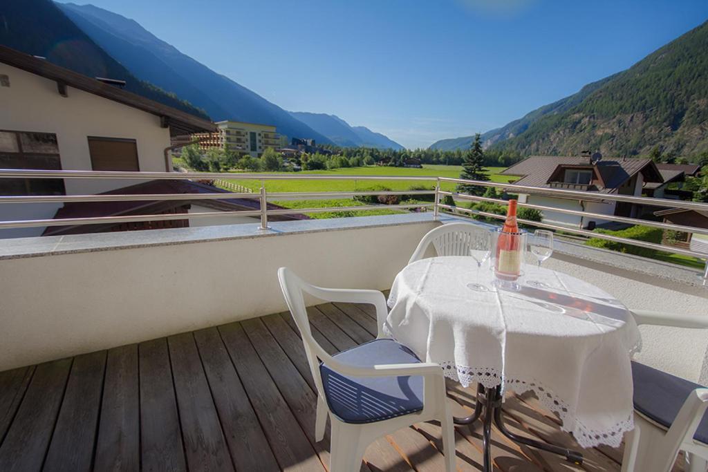 Apart Mado Langenfeld Exterior photo